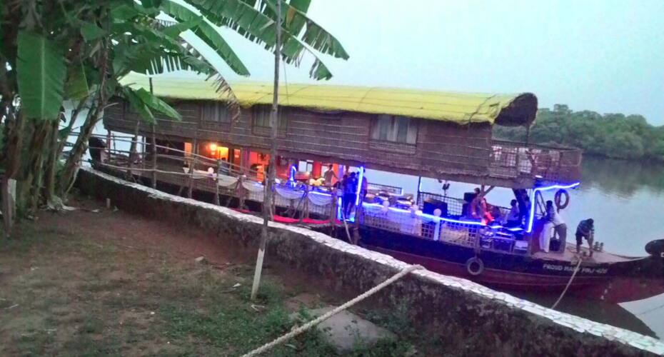 Proud Mary Houseboat, Goa 5